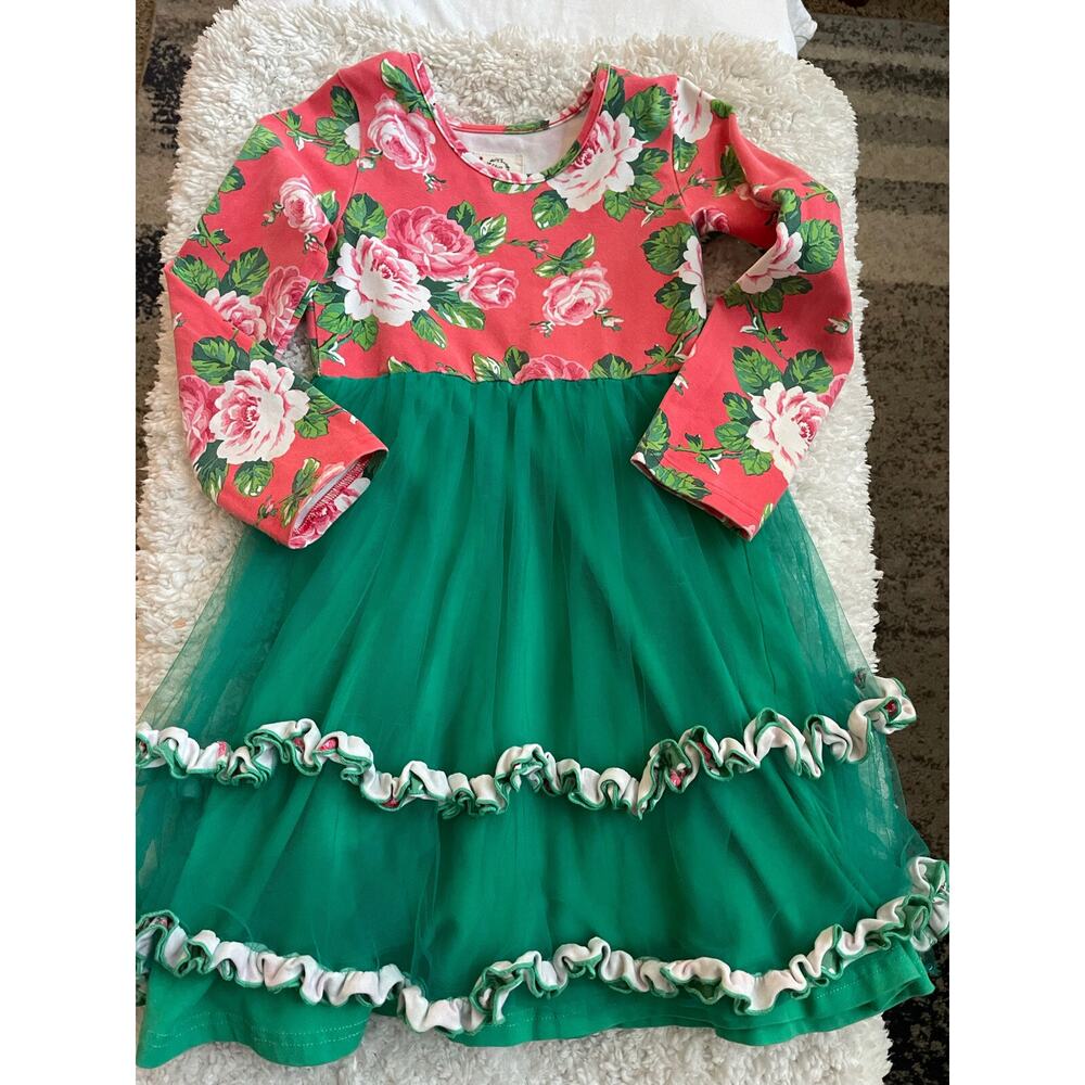 Olive Mae girls sz 6 green/ red design dress. Pretty. **nt flaw**